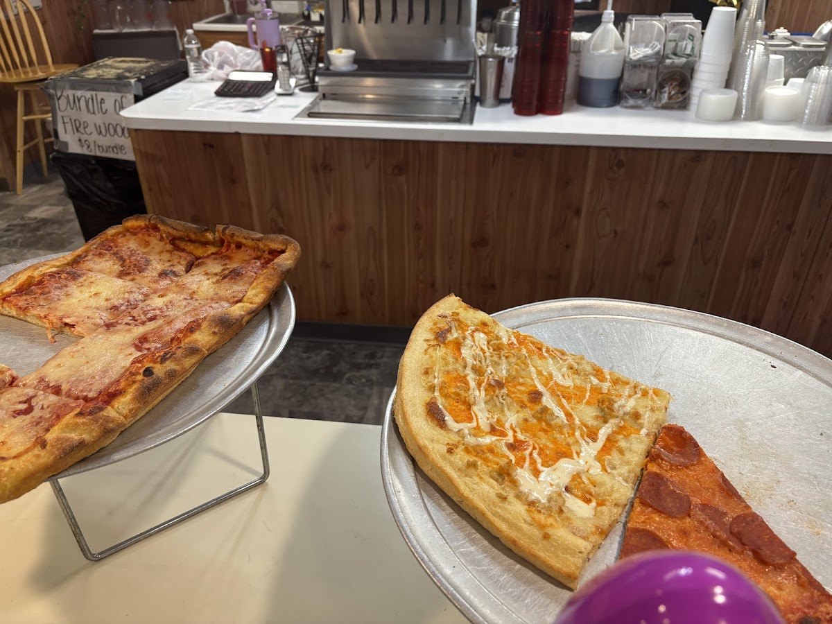 Bella Mia Pizzeria & Ice Cream-2